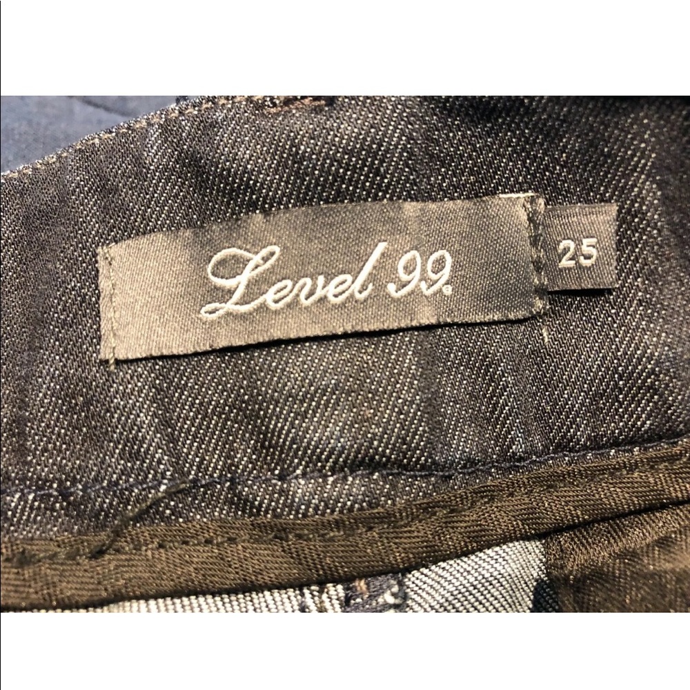 Level 99 denim shorts size 25